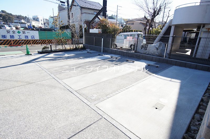 エルミタージュⅡ 駐車場