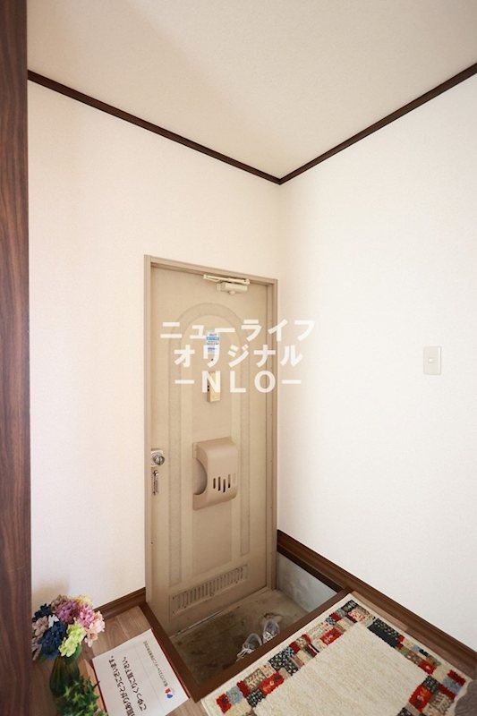 メゾン城山 玄関
