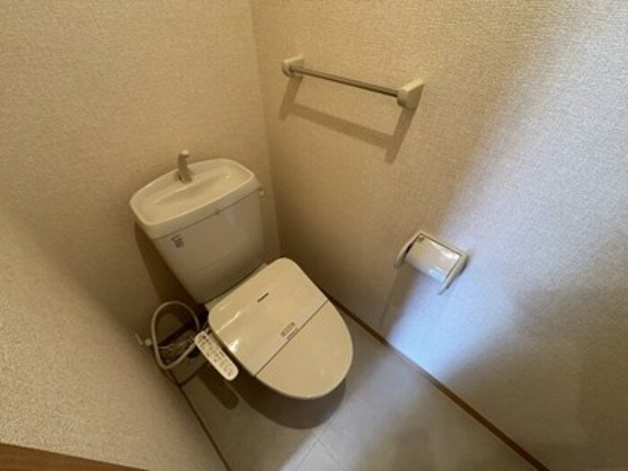 ヴィラージュ川入　B トイレ