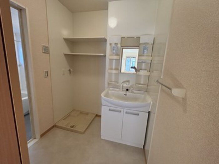 ヴィラージュ川入　B 洗面所