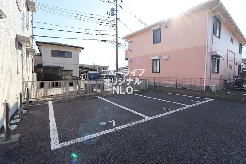 ヴィラージュ川入　B 駐車場