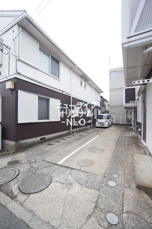 アメニティさがみ野B 駐車場