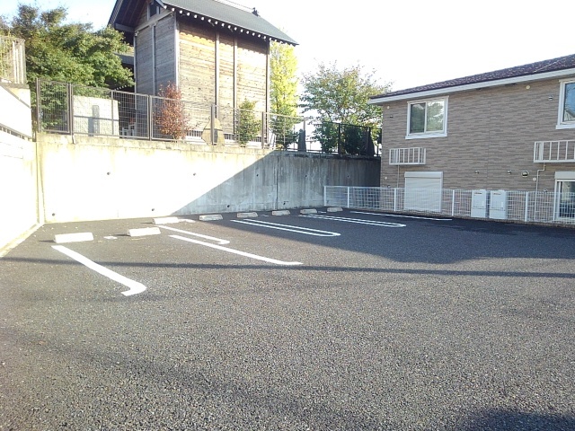 グリシーヌフィオーレ 駐車場