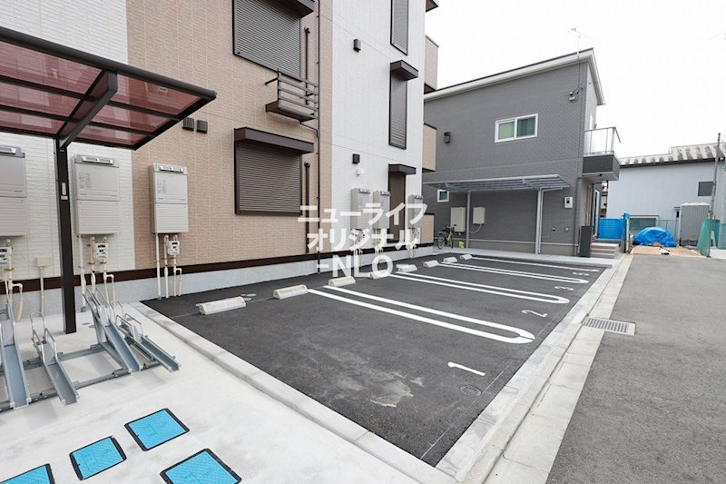 Ｓａｍｅ　ｓｋｙ 駐車場