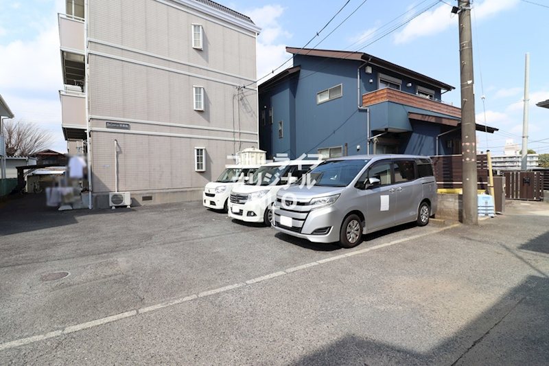 Ｂｅｌｌｅｖｕｅ弐番館 駐車場