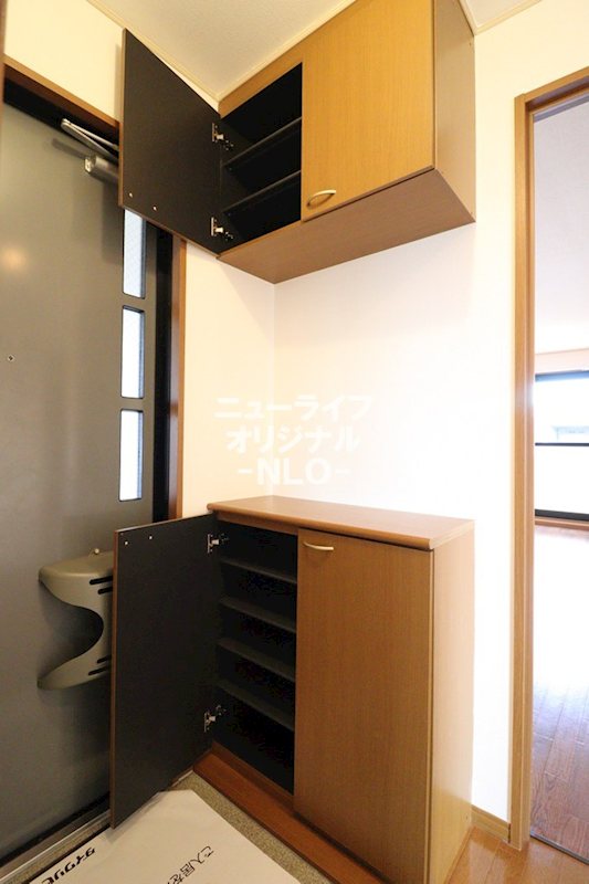 アルファタウン秦野新町　B 玄関
