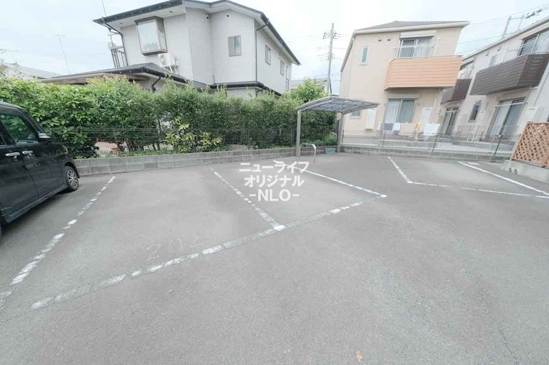 グランドソレーユ 駐車場