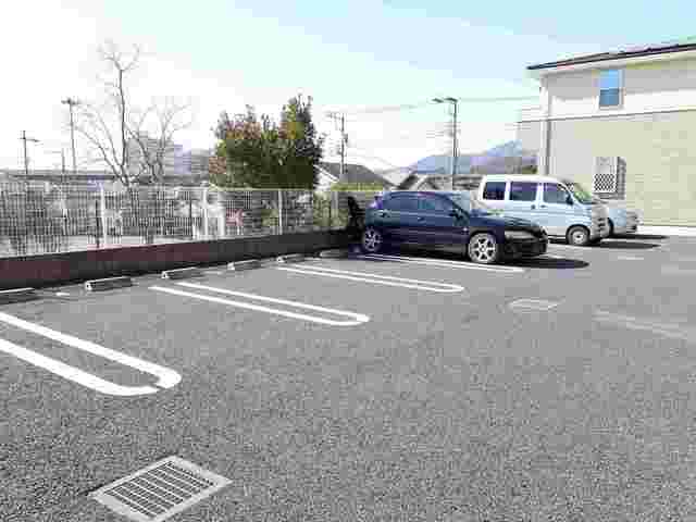グリシーヌパークＡ 駐車場