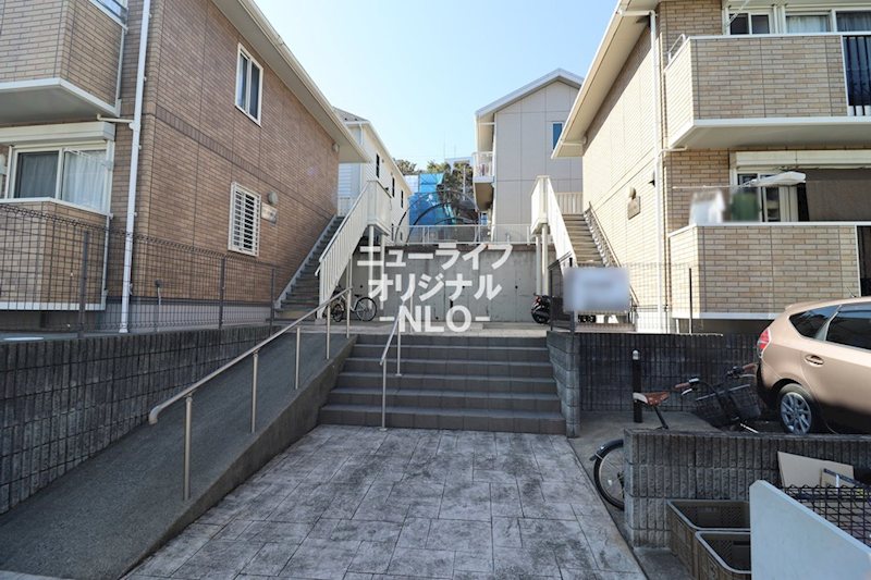 グランモア柳川ＡＢ エントランス