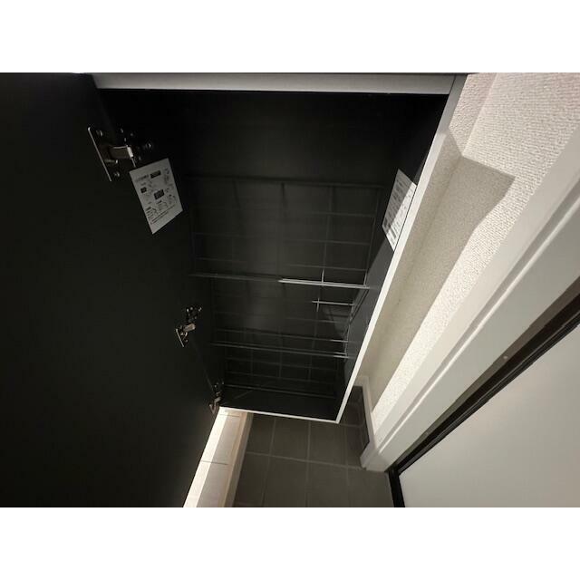 ひなたと春風のラテ 玄関
