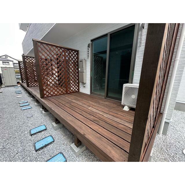 ひなたと春風のラテ ベランダ