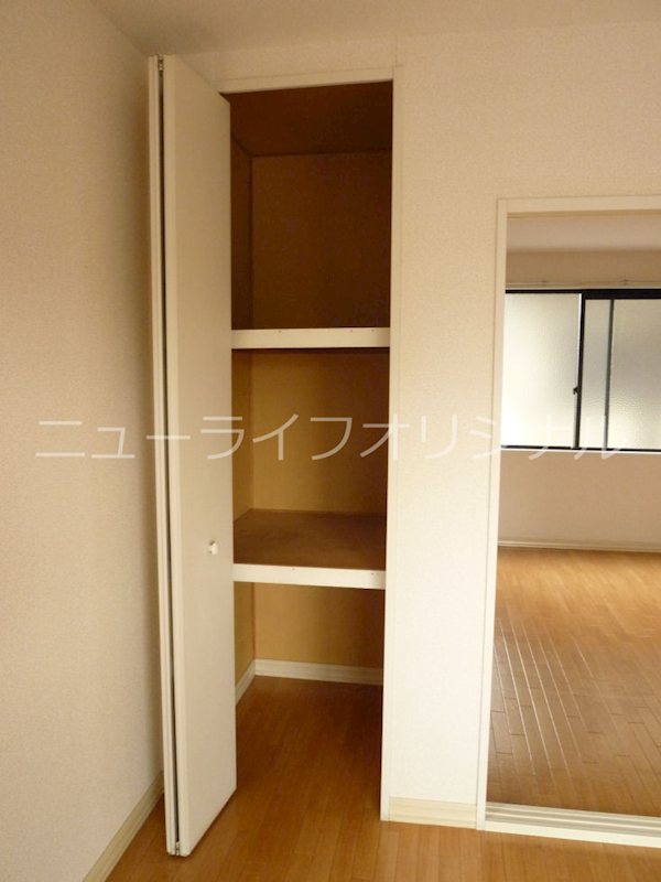 キャッスル山金 収納