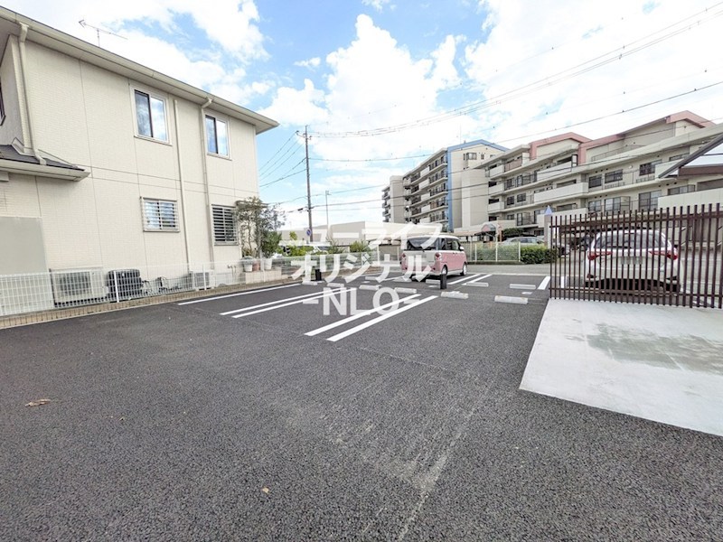 エミエール東成瀬 駐車場