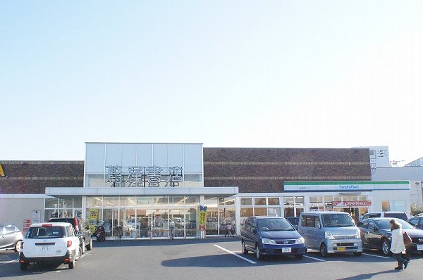 ソレイユ楠 コンビニ