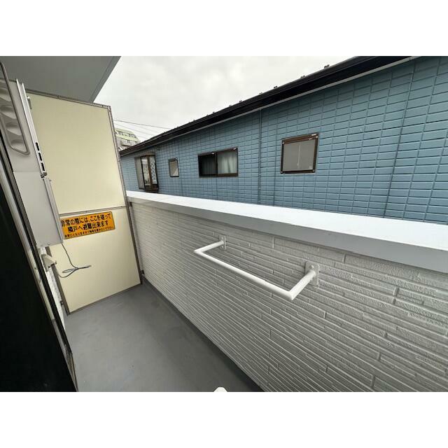 ひなたと春風のラテ ベランダ