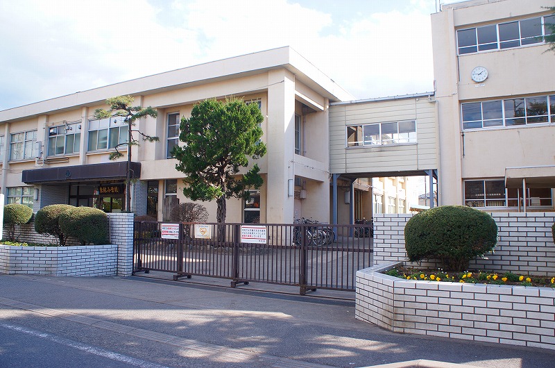 リブリ・Forestria 小学校