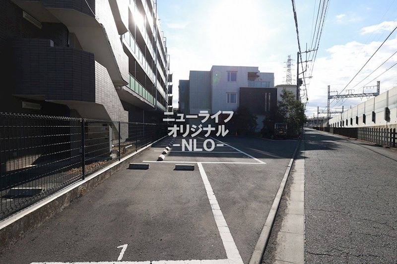 ドムスベルウッド 駐車場