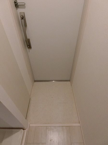 リブリ・平塚代官町 玄関