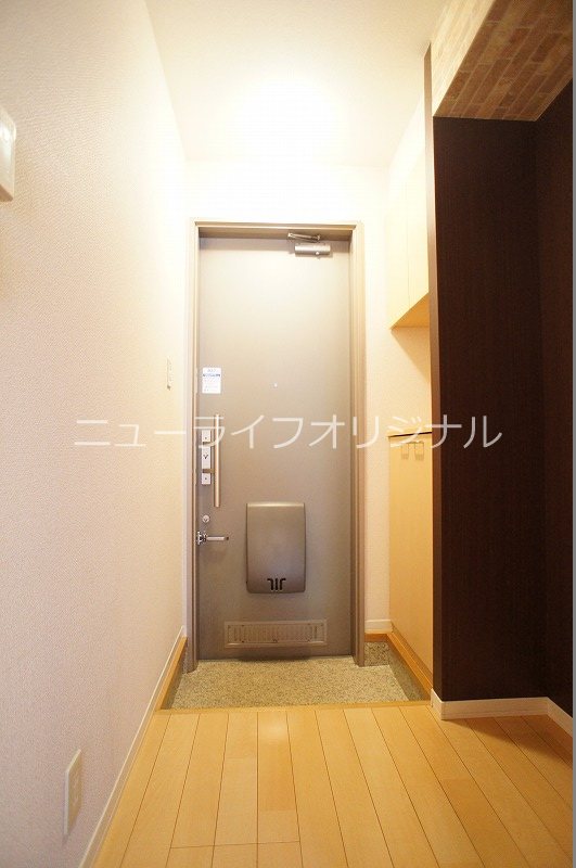 リブ　バレーナ 玄関