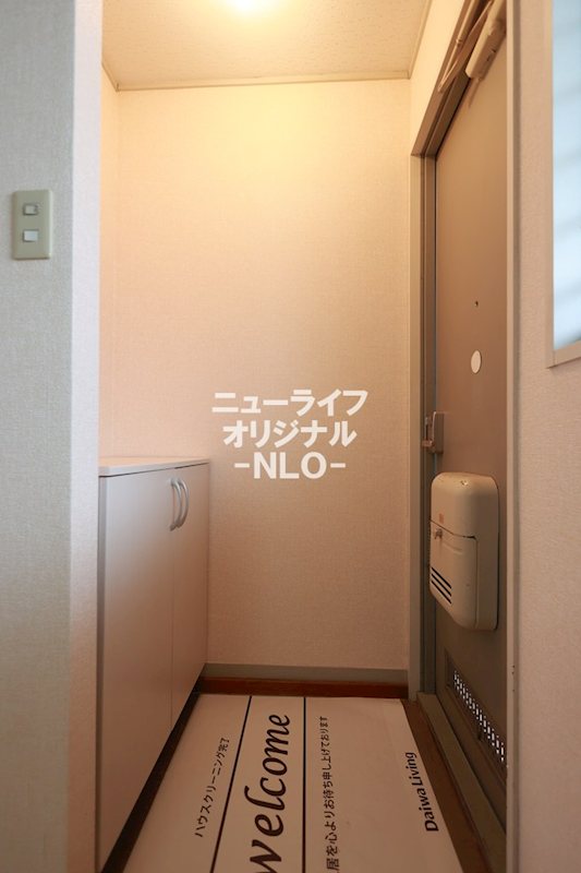 ビューラ東 玄関