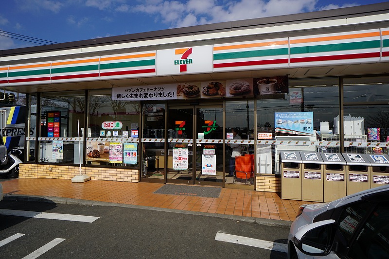 クレール青葉台 コンビニ