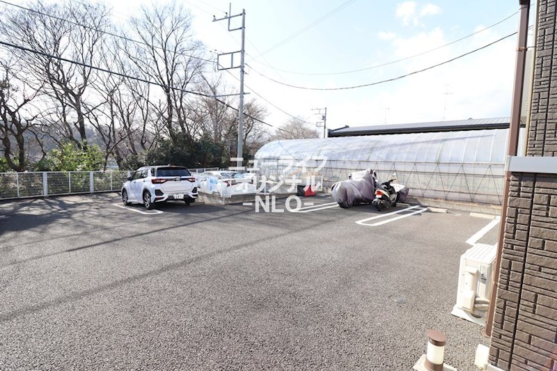 ビラ ルフト 駐車場