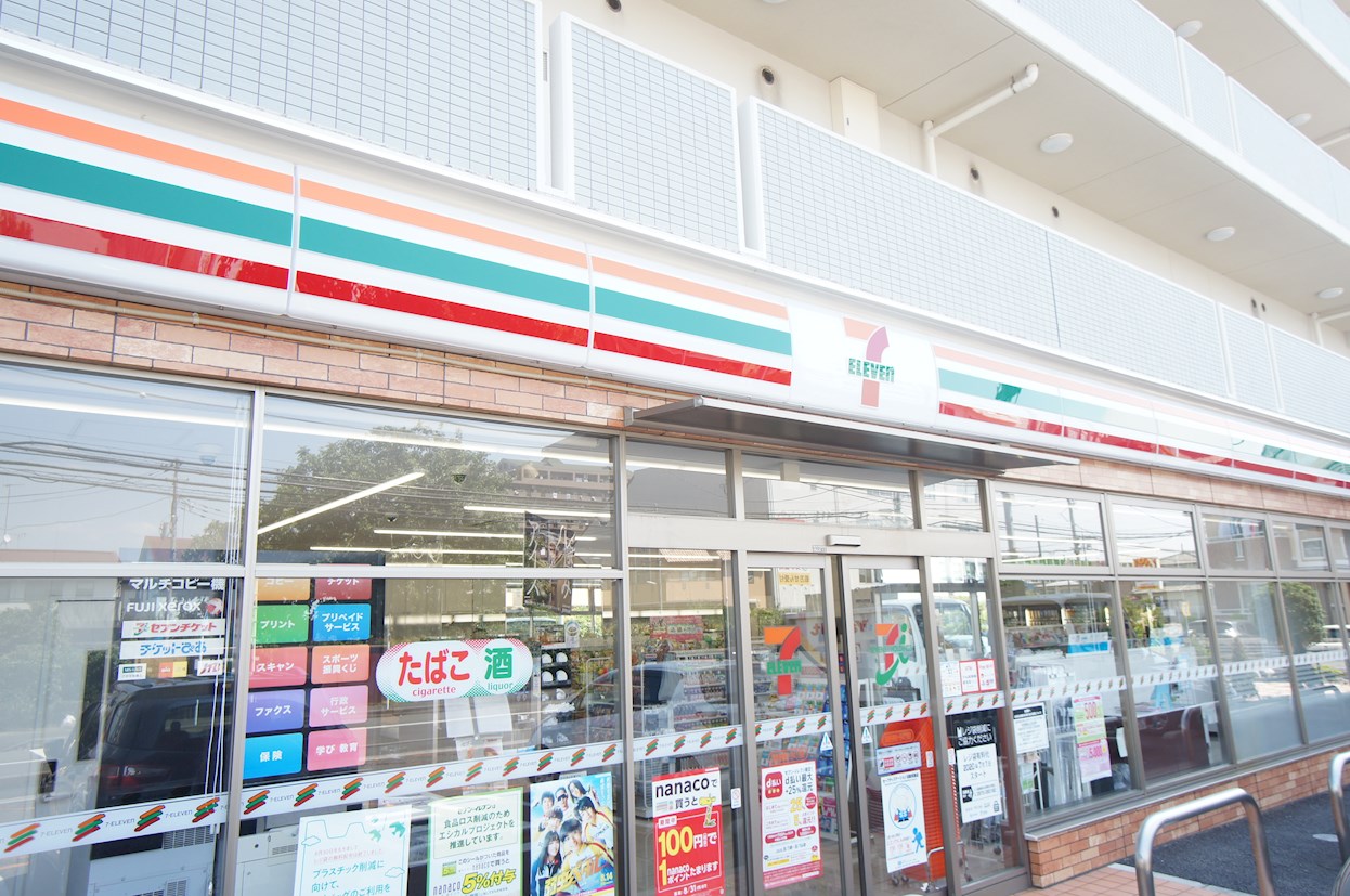 さくらテラス コンビニ