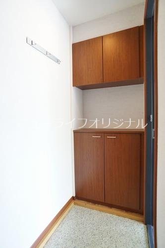 パストラル弐番館 玄関