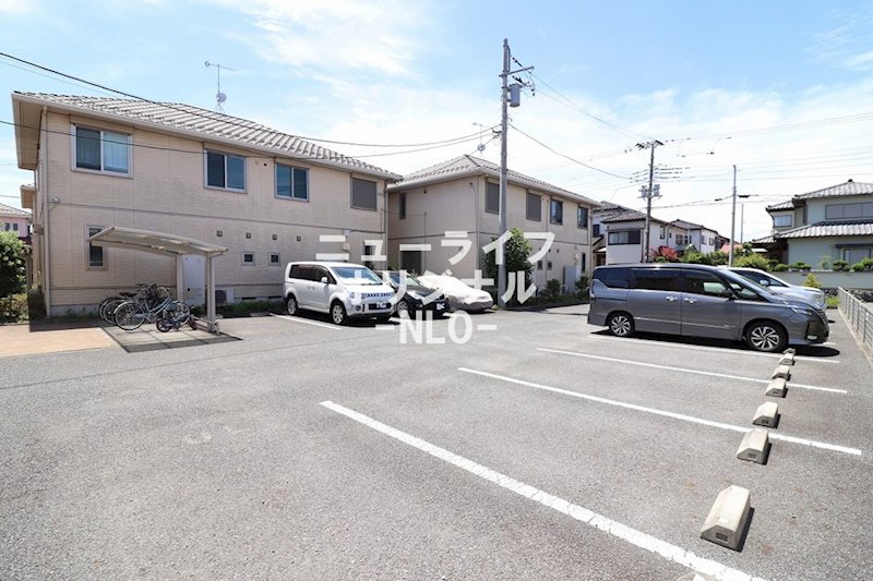 フィオーレ花水台Ｄ 駐車場