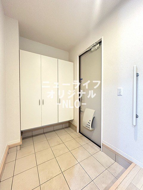 フィオーレ花水台Ｄ 玄関