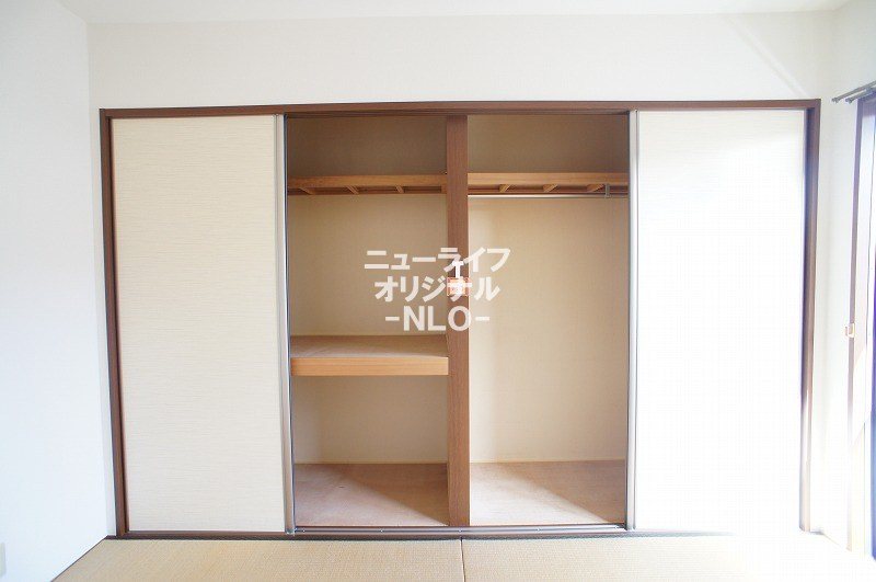 フレア桜ヶ丘B 収納