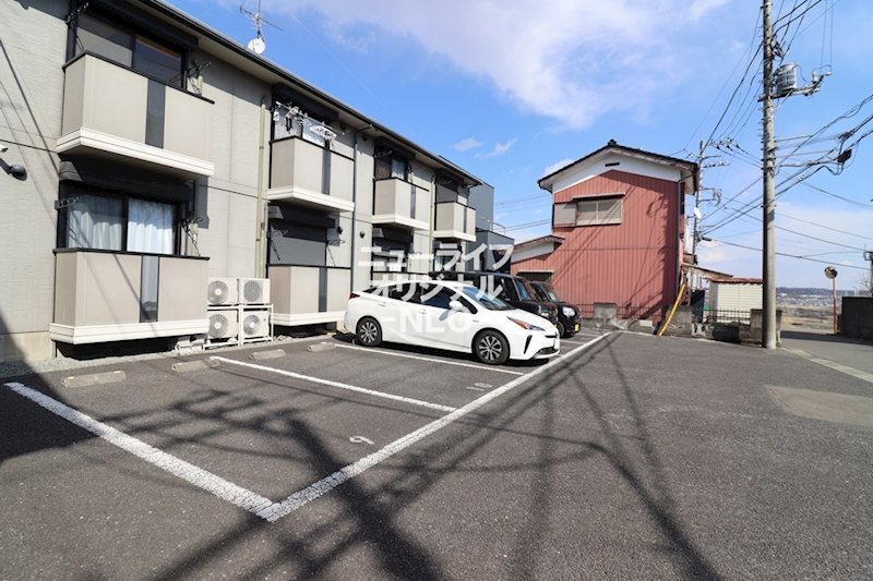 M，DRANTA 駐車場