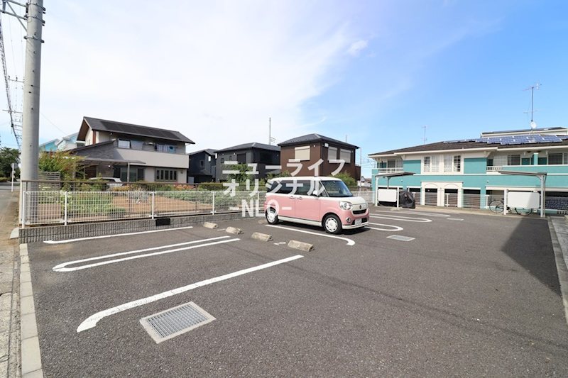 ストロベリー　ヒルズ 駐車場