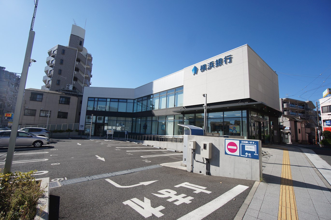シャルムコート 銀行