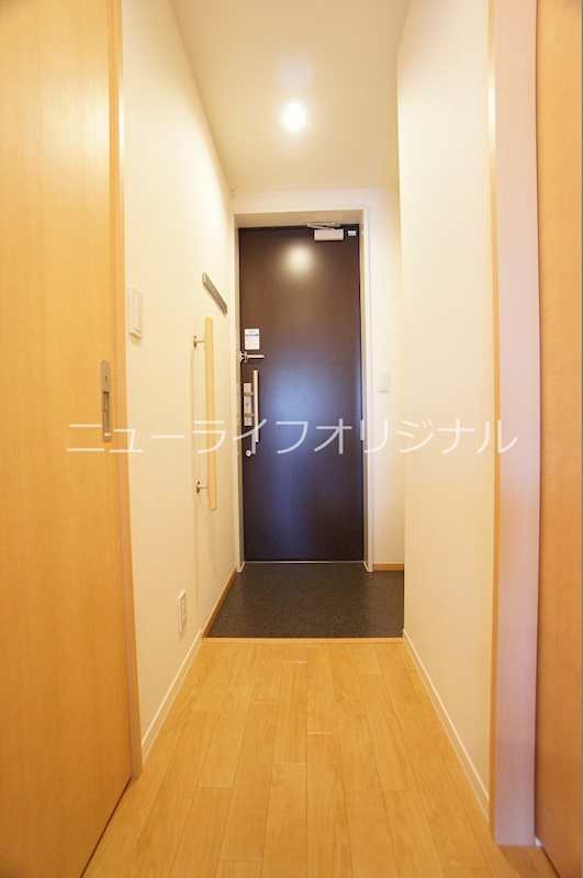 メゾン　ド　ルミナーレ 玄関