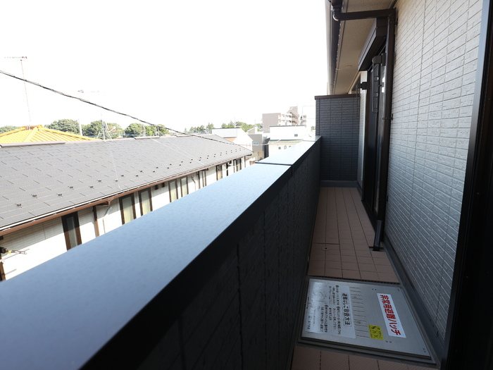 ＣａｎａｌｏｎⅡ（カナロン） ベランダ