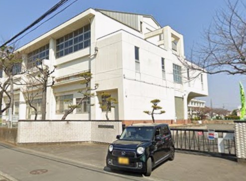リブリ・フォルシア 小学校