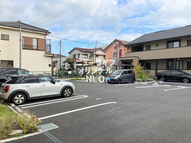ブリーズコートＡ 駐車場