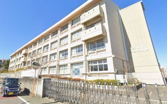 ロイヤルテラス萩原 中学校