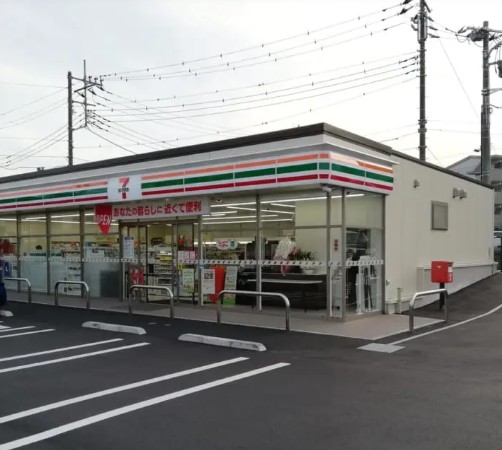 ドムスクレスト森野 コンビニ