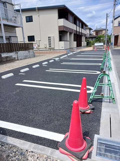 メローヴィレッジ 駐車場