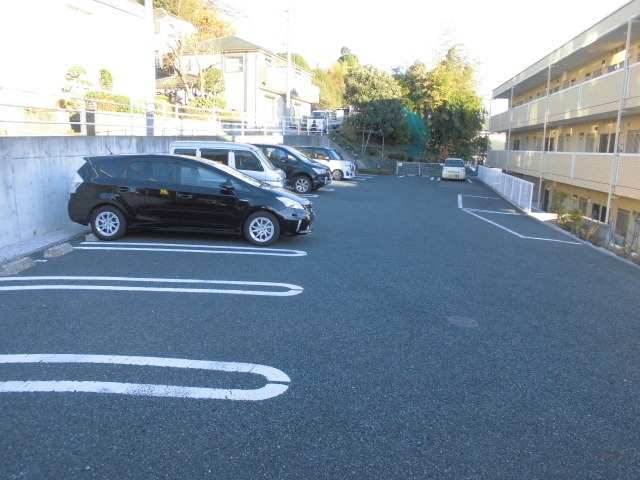 ララシャンス 駐車場