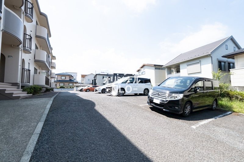 ハビテーションＷＡＤＡⅡ 駐車場