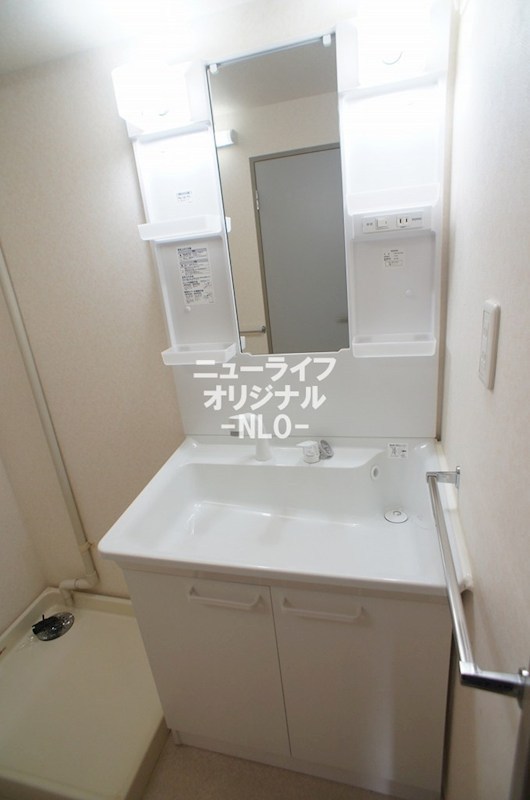 ペルミエール９０５ 洗面所