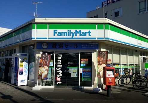 ハイツアゼリア　Ｂ コンビニ