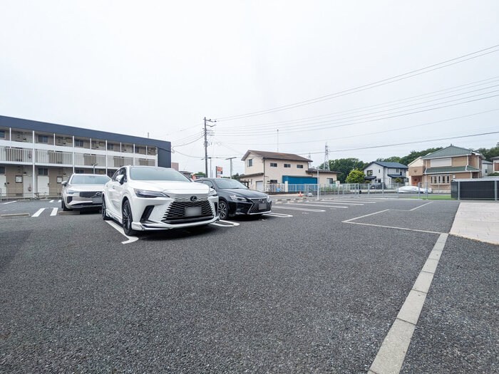 コンフォート プラス・T 駐車場
