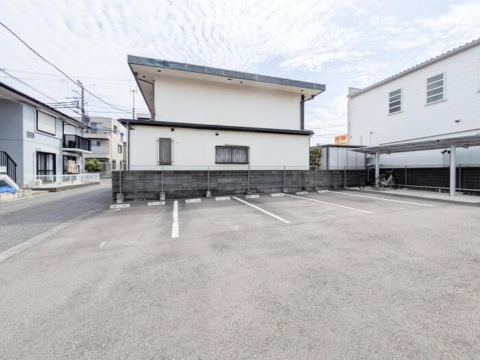 クレール光丘Ａ 駐車場