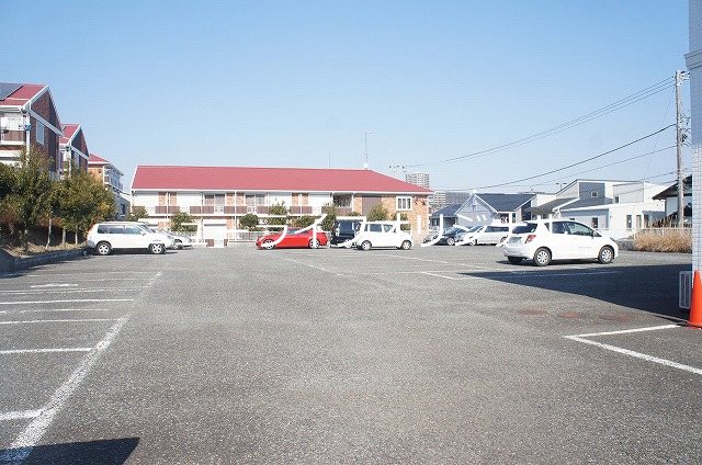 ヒルサイド湘南Ｃ 駐車場