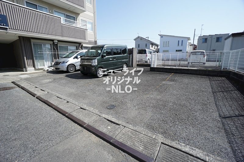 ロイヤルサイト 駐車場