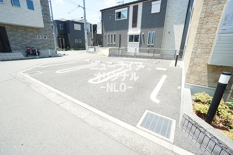 ラッコルタ 駐車場